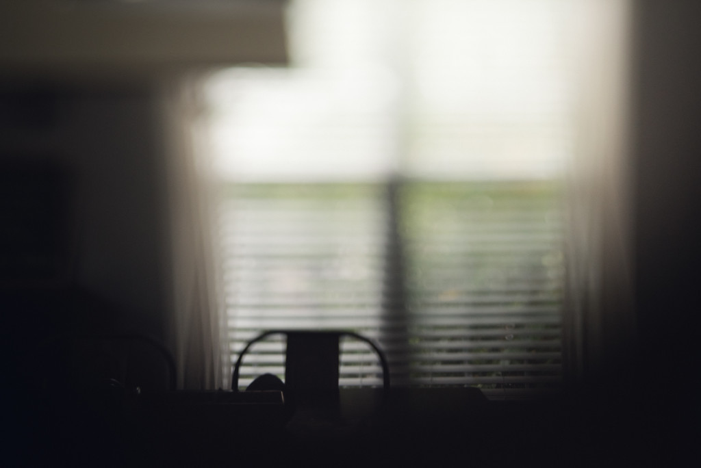 chair in front of window in indoor natural light photo freelensed by megan cieloha