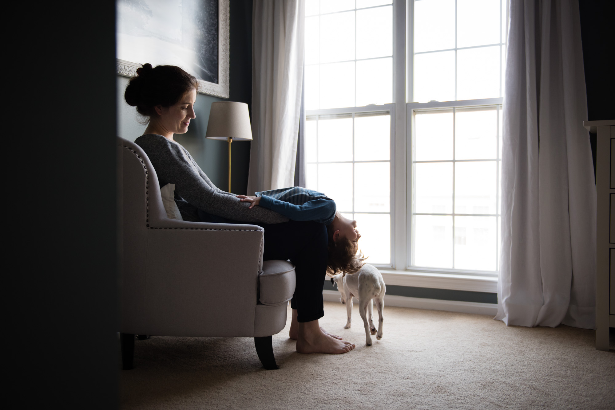 1pm, North facing window, 34mm, ISO 800, f/2.8, 1/400