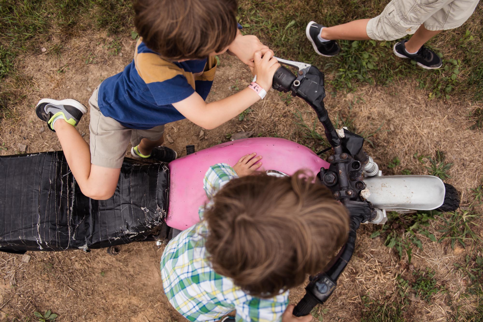 pictures of fall farm activities in Virginia by megan cieloha